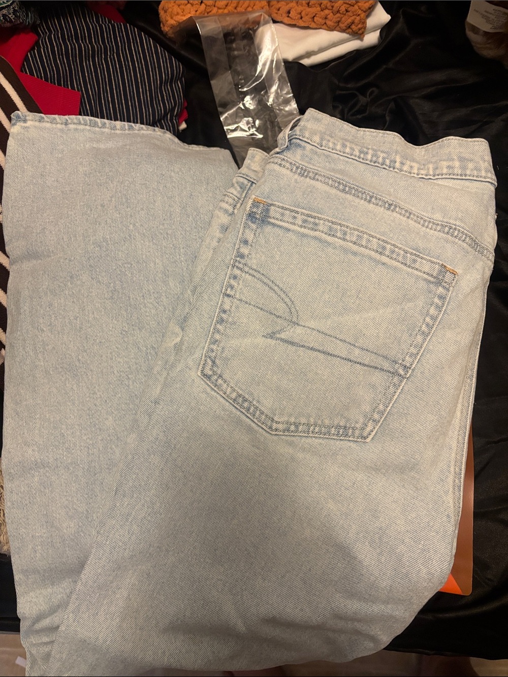 American Eagle Light Wash   womens Jeans - Classic Straight Fit